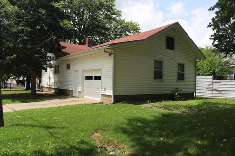 Tiny photo for 426 S Clinton Street, Clinton, IL 61727 (MLS # 12673951)