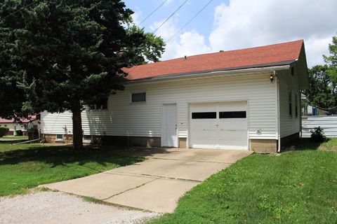 Tiny photo for 426 S Clinton Street, Clinton, IL 61727 (MLS # 12673951)
