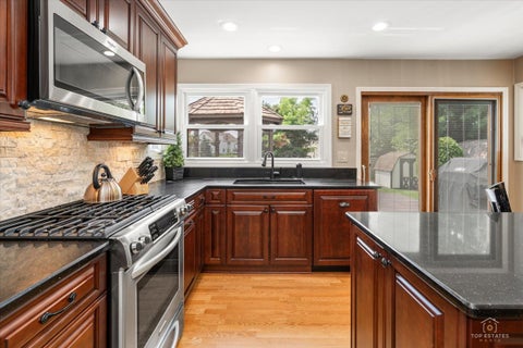 Tiny photo for 1875 Hawk Lane, Elk Grove Village, IL 60007 (MLS # 12708410)