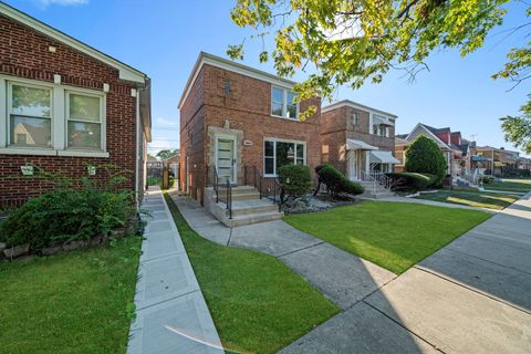 Tiny photo for 10047 S Calumet Avenue, Chicago, IL 60628 (MLS # 12489803)