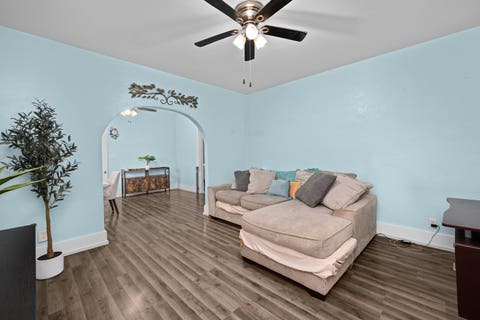 Tiny photo for 922 Madison Street, Davenport, IA 52804 (MLS # 12673628)