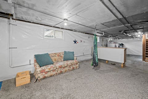 Tiny photo for 922 Madison Street, Davenport, IA 52804 (MLS # 12673628)
