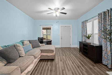 Tiny photo for 922 Madison Street, Davenport, IA 52804 (MLS # 12673628)