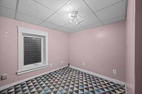 Tiny photo for 922 Madison Street, Davenport, IA 52804 (MLS # 12673628)