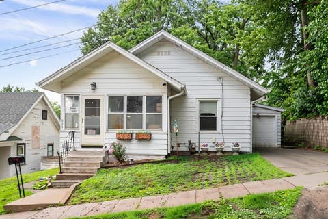 Photo of 922 Madison Street, Davenport, IA 52804 (MLS # 12673628)