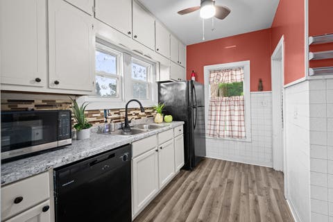 Tiny photo for 922 Madison Street, Davenport, IA 52804 (MLS # 12673628)