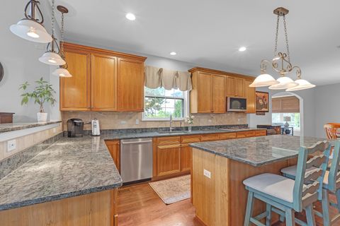 Tiny photo for 28309 W Savannah Trail, Lake Barrington, IL 60010 (MLS # 12604121)