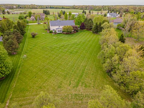 Tiny photo for 28309 W Savannah Trail, Lake Barrington, IL 60010 (MLS # 12604121)