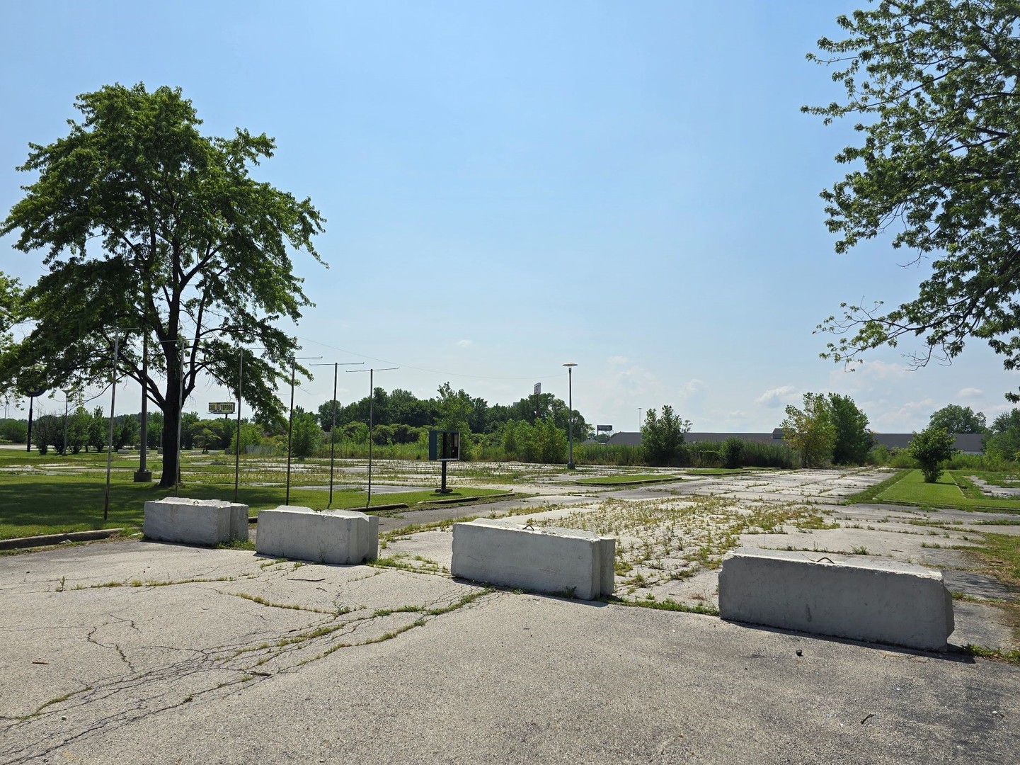 View Harvey, IL 60426 property