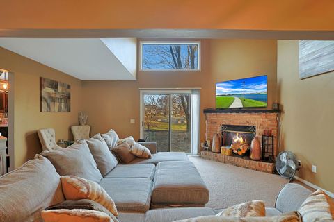 Tiny photo for 1620 Lexington Drive, Montgomery, IL 60538 (MLS # 12498881)