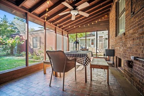 Tiny photo for 2015 E Taylor Street, Bloomington, IL 61701 (MLS # 12499418)
