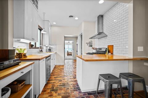 Tiny photo for 2015 E Taylor Street, Bloomington, IL 61701 (MLS # 12499418)