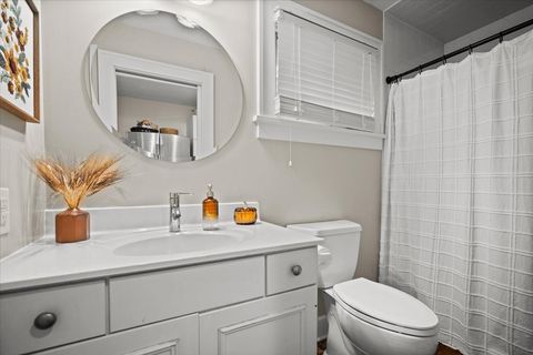 Tiny photo for 2015 E Taylor Street, Bloomington, IL 61701 (MLS # 12499418)