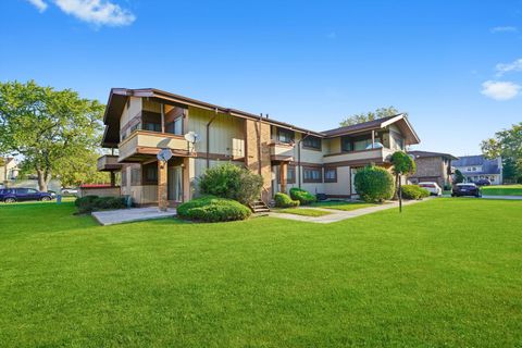 Tiny photo for 19400 Oak Avenue #1, Country Club Hills, IL 60478 (MLS # 12488907)