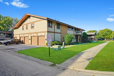 Tiny photo for 19400 Oak Avenue #1, Country Club Hills, IL 60478 (MLS # 12488907)