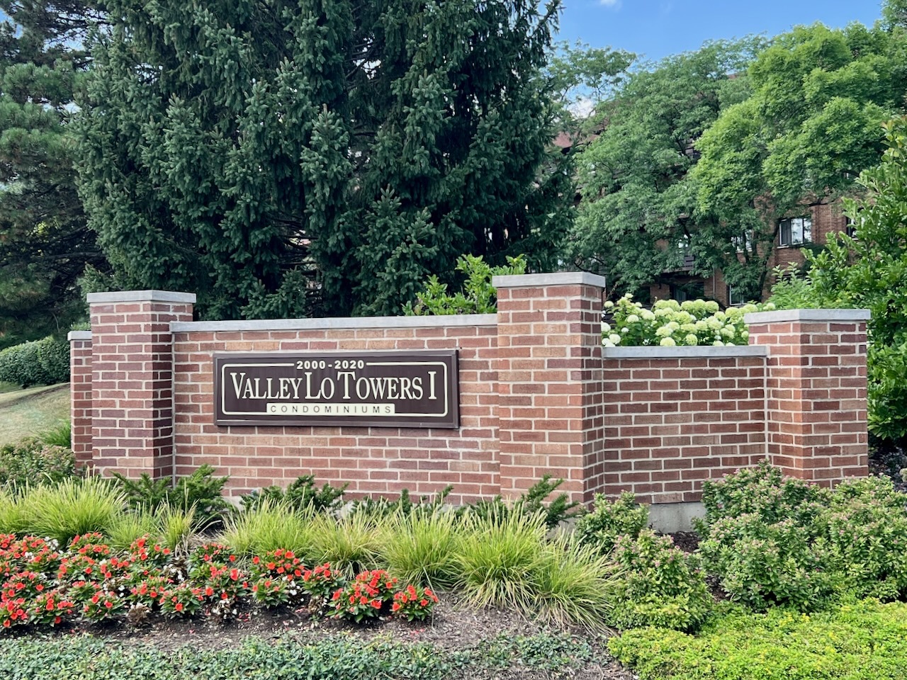 2000 Chestnut Avenue 308