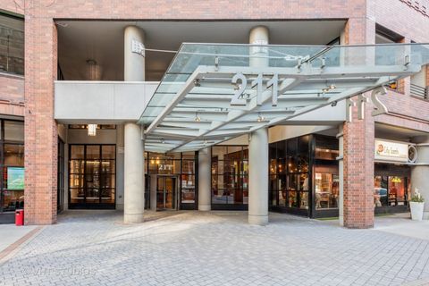 Photo of 211 E Ohio Street #1211, Chicago, IL 60611 (MLS # 12487460)