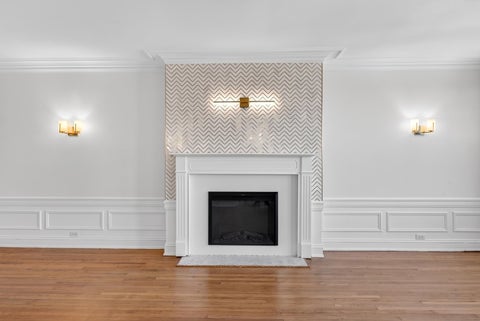 Tiny photo for 6901 S Oglesby Avenue #10A, Chicago, IL 60649 (MLS # 12732486)