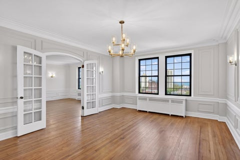 Tiny photo for 6901 S Oglesby Avenue #10A, Chicago, IL 60649 (MLS # 12732486)