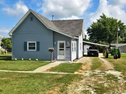 Photo of 305 W North, Mt. Sterling, IL 62353 (MLS # 12453511)