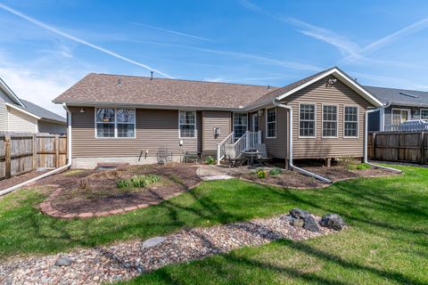 Tiny photo for 1951 W 59 Street, Davenport, IA 52806 (MLS # 12617976)