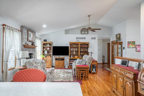 Tiny photo for 1951 W 59 Street, Davenport, IA 52806 (MLS # 12617976)