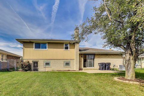 Tiny photo for 16617 Kimbark Avenue, South Holland, IL 60473 (MLS # 12496567)
