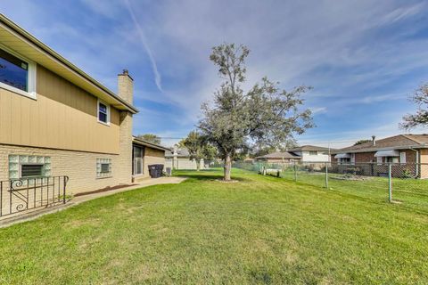 Tiny photo for 16617 Kimbark Avenue, South Holland, IL 60473 (MLS # 12496567)