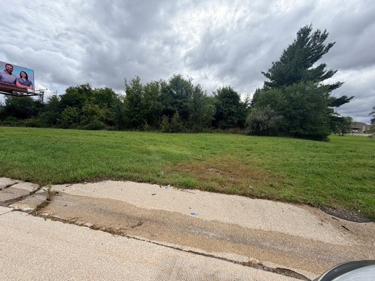 8539 E STATE ST, ROCKFORD, IL 61108 - Image a7f16cf4c6e35c77f8f2c5e14ca461e2/2079228682