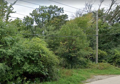 2200 W Saunders Road Lake Forest IL 60045