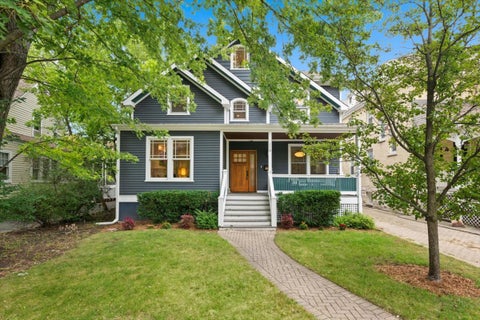 Photo of 1119 Oak Avenue, Evanston, IL 60202 (MLS # 12770634)