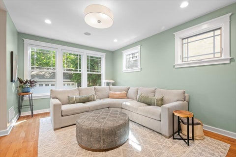 Tiny photo for 1119 Oak Avenue, Evanston, IL 60202 (MLS # 12770634)