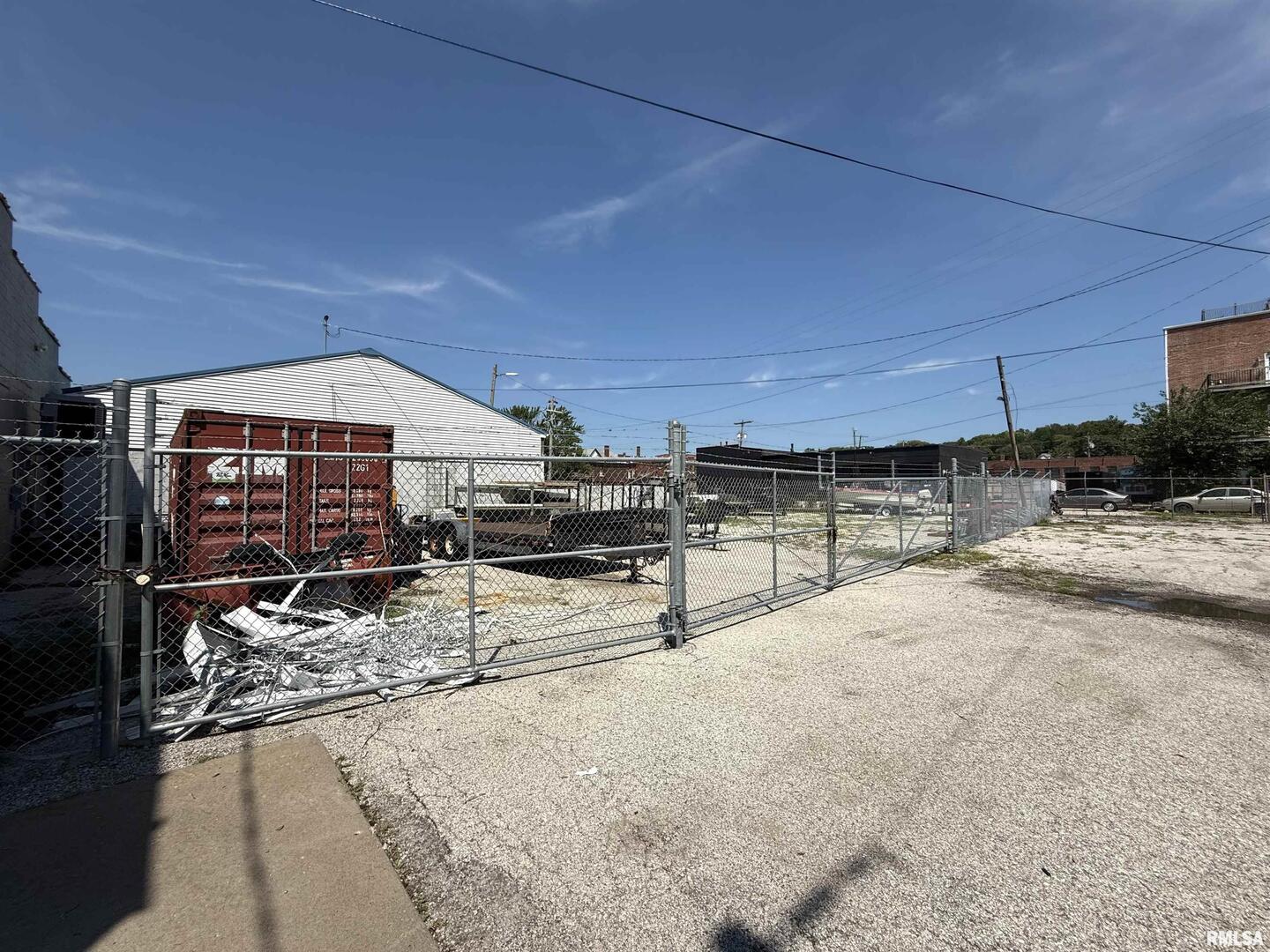 724 W 2ND Street
