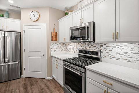 Tiny photo for 239 Durham Street, North Aurora, IL 60542 (MLS # 12520593)