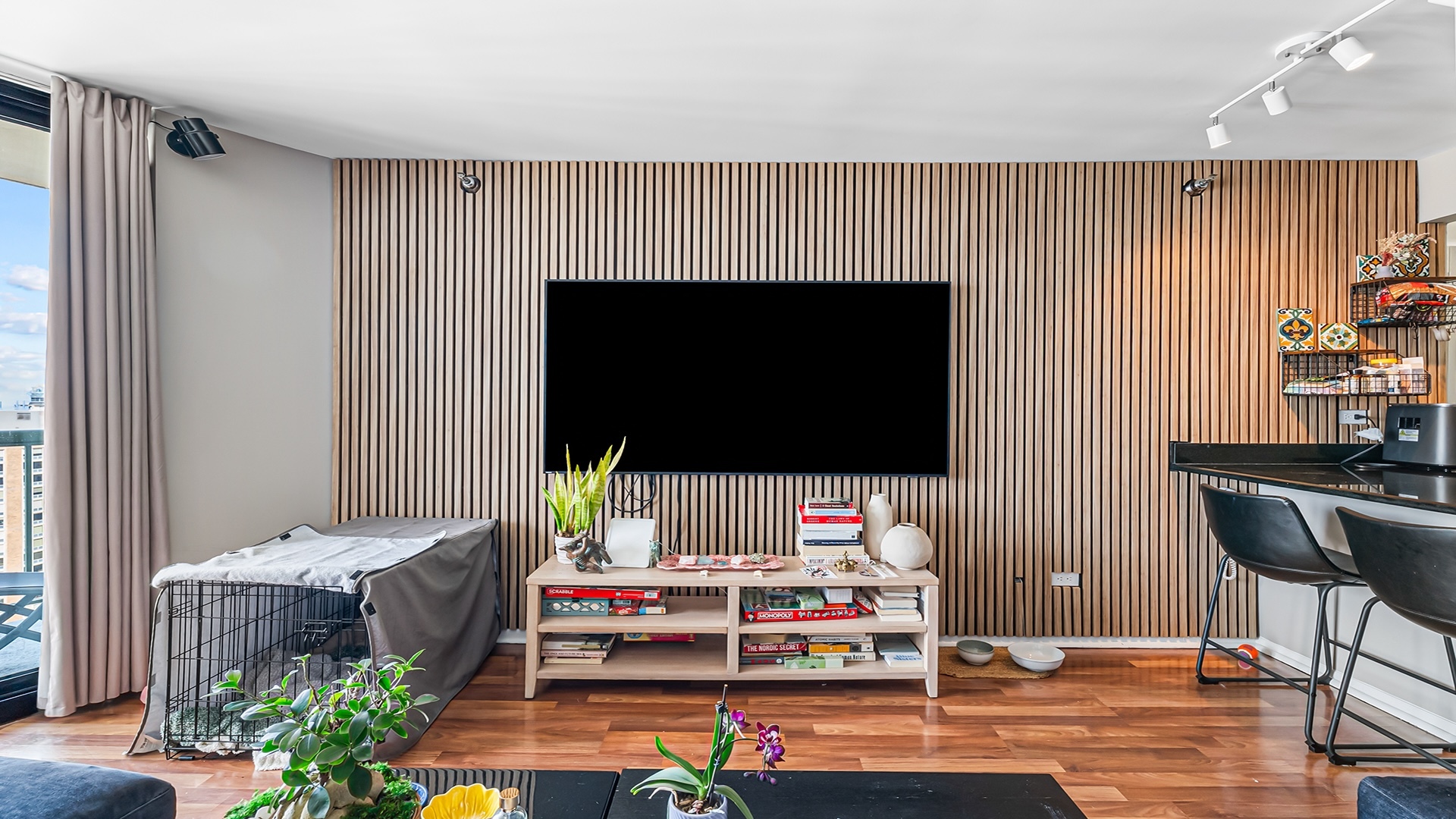 111 W Maple Street 3305