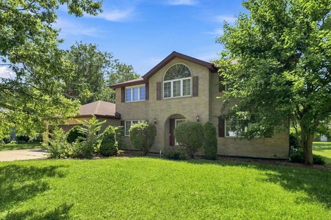 Photo of 10 S Hampton Court, Crete, IL 60417 (MLS # 12770324)