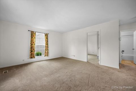 Tiny photo for 20 Red Oak Trail, Cary, IL 60013 (MLS # 12496498)