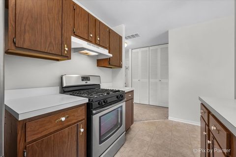 Tiny photo for 20 Red Oak Trail, Cary, IL 60013 (MLS # 12496498)