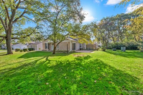 Tiny photo for 20 Red Oak Trail, Cary, IL 60013 (MLS # 12496498)