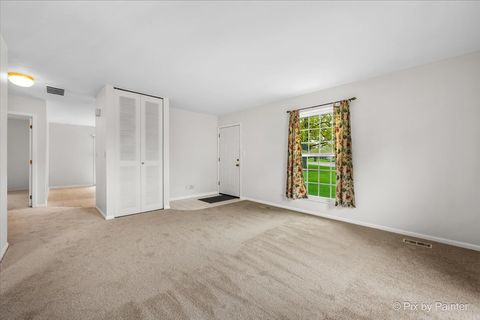 Tiny photo for 20 Red Oak Trail, Cary, IL 60013 (MLS # 12496498)