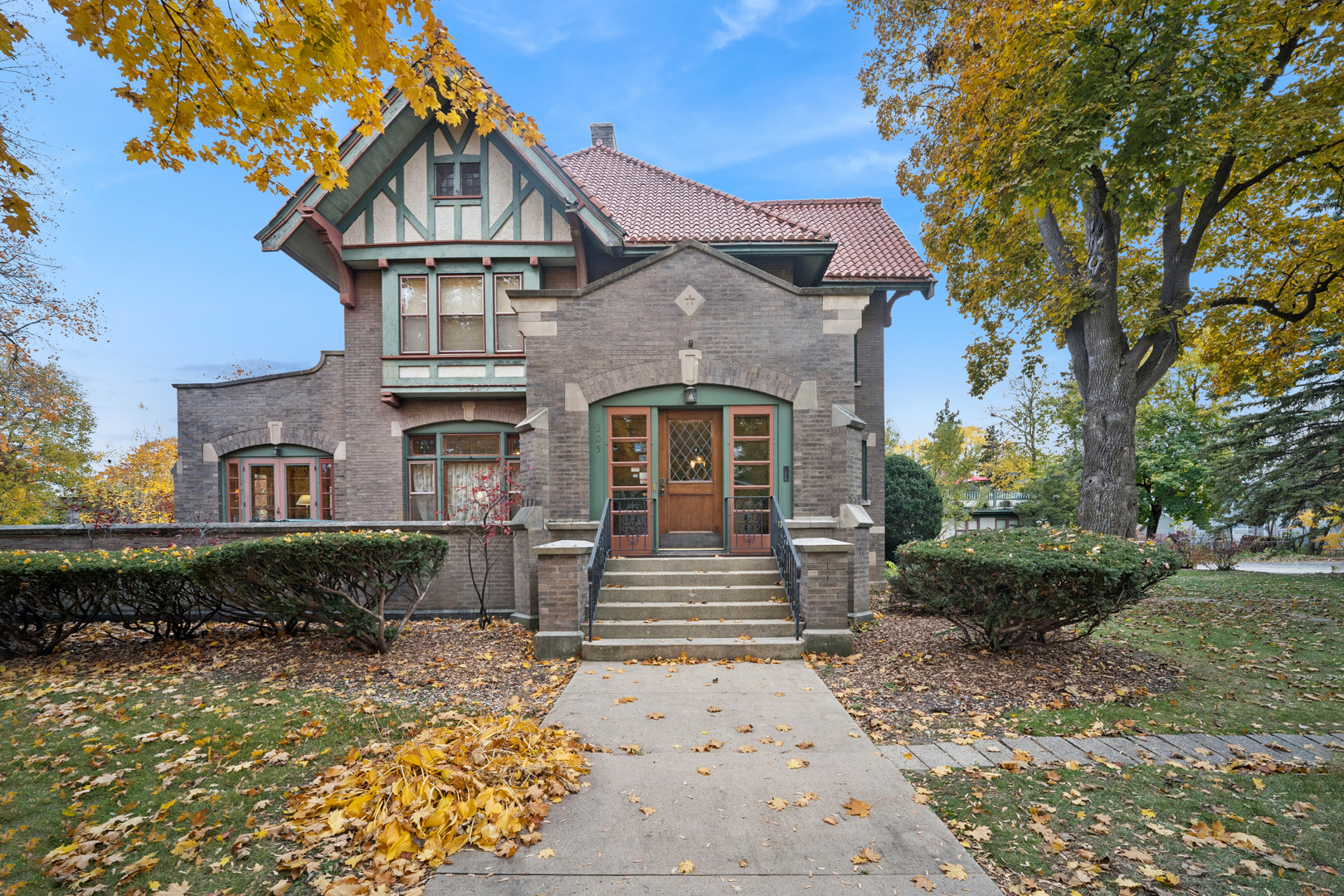 305 Oregon Avenue