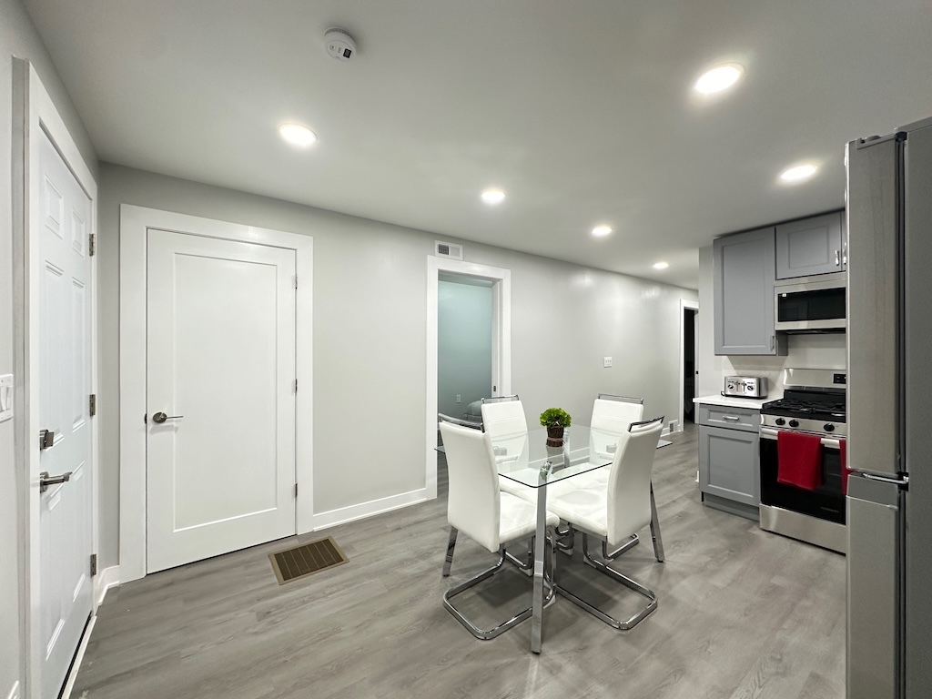 1937 W GRAND Avenue 1