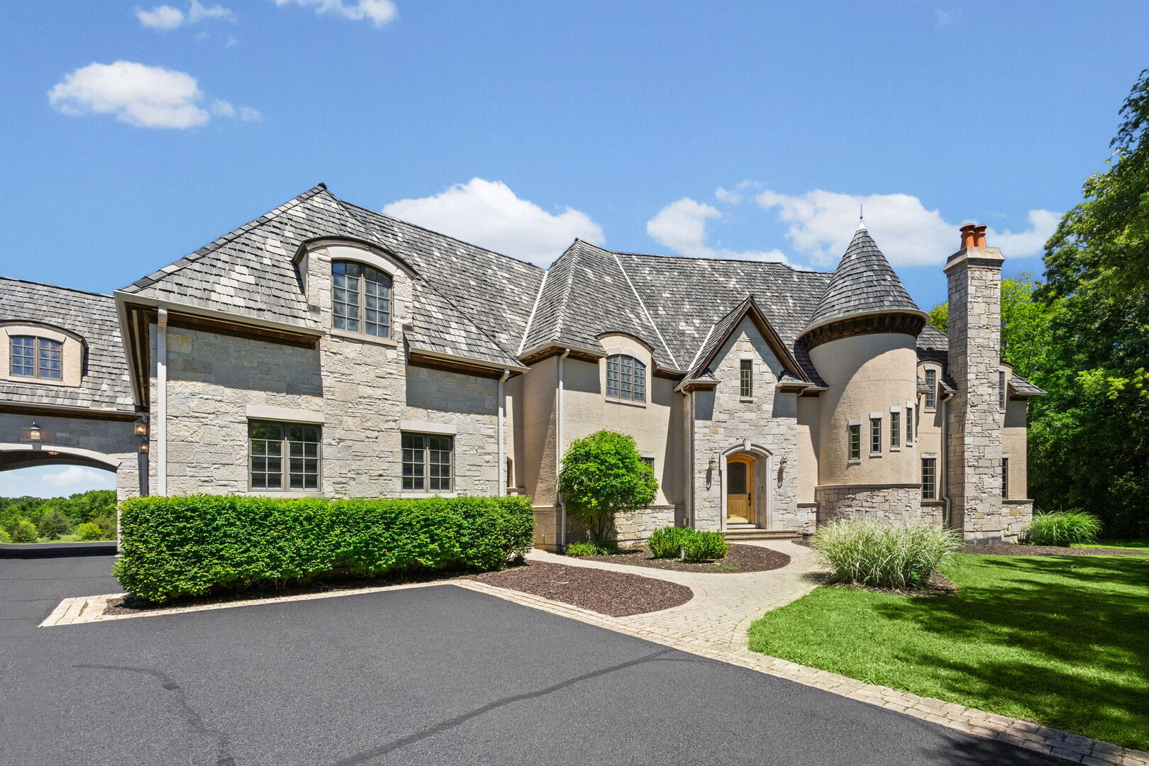 594 N Plum Tree Road