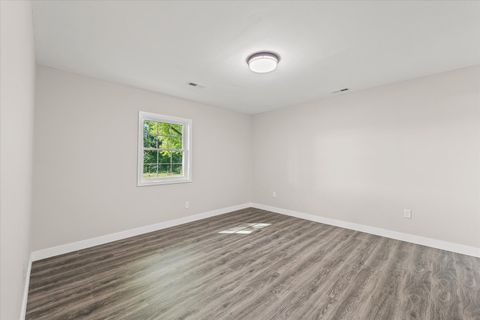 Tiny photo for 402 Beeson Drive, Urbana, IL 61802 (MLS # 12482771)