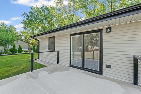 Tiny photo for 402 Beeson Drive, Urbana, IL 61802 (MLS # 12482771)