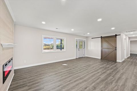 Tiny photo for 402 Beeson Drive, Urbana, IL 61802 (MLS # 12482771)