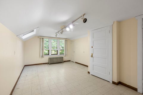 Tiny photo for 1201 Lincoln Avenue, Fox River Grove, IL 60021 (MLS # 12785453)