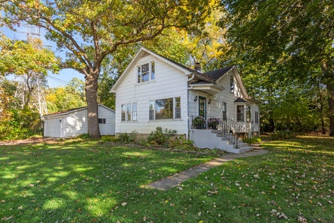 Tiny photo for 1201 Lincoln Avenue, Fox River Grove, IL 60021 (MLS # 12785453)