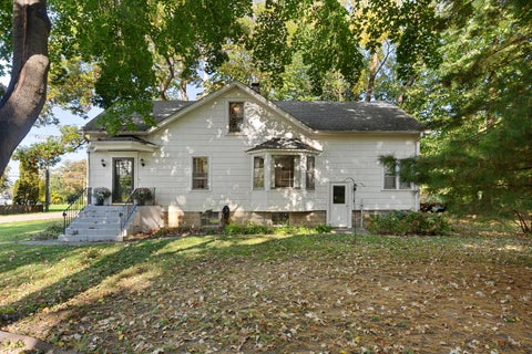 Photo of 1201 Lincoln Avenue, Fox River Grove, IL 60021 (MLS # 12785453)