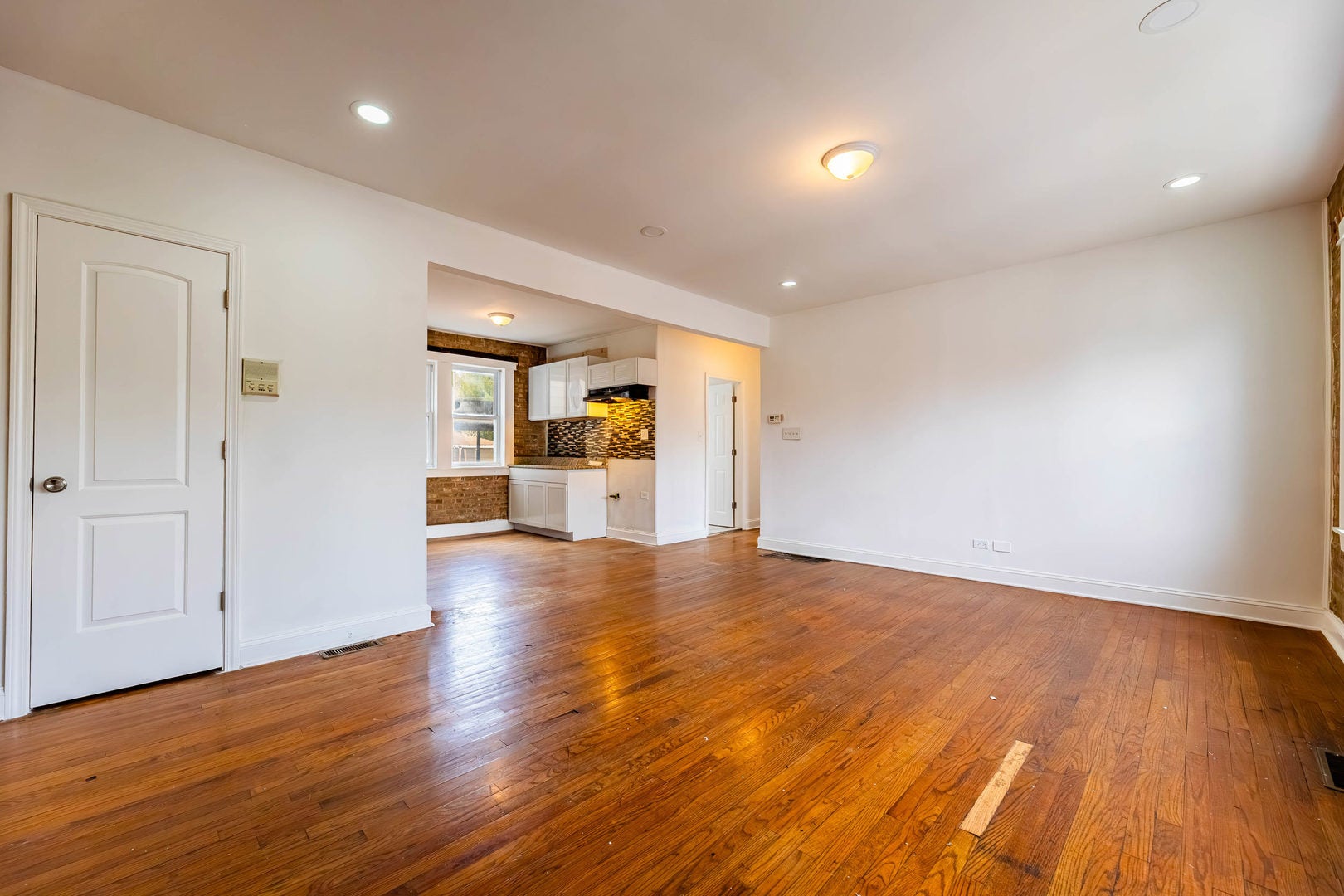 1633 W 76th Street 1W